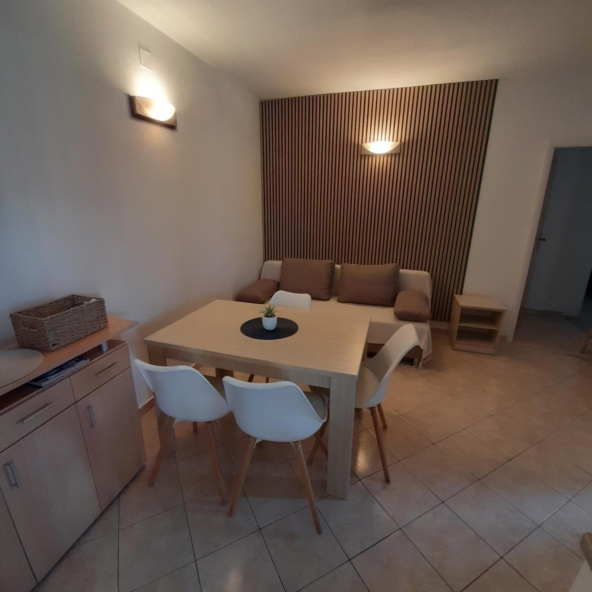 Apartments Filipovic Biograd Na Moru Εξωτερικό φωτογραφία